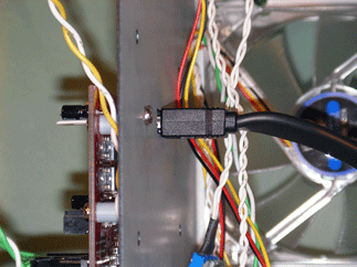 E-SATA�̍���